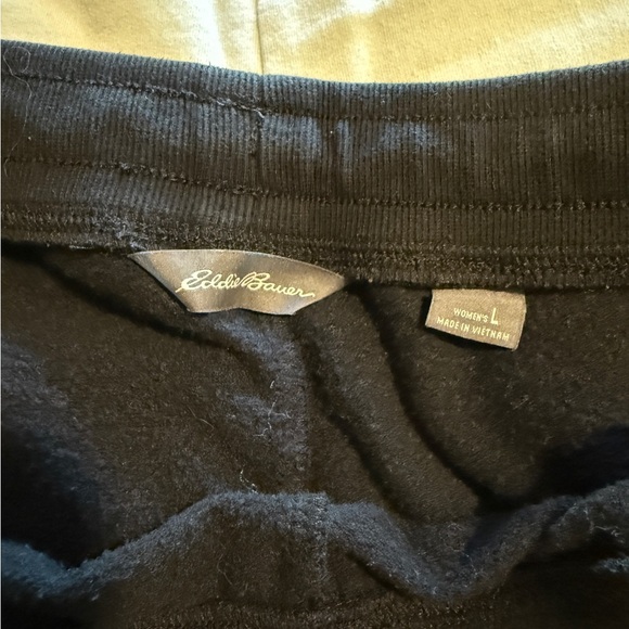 Eddie Bauer Cozy Camp Fleece Shorts *2 piece lot* Women’s L - Picture 3 of 3